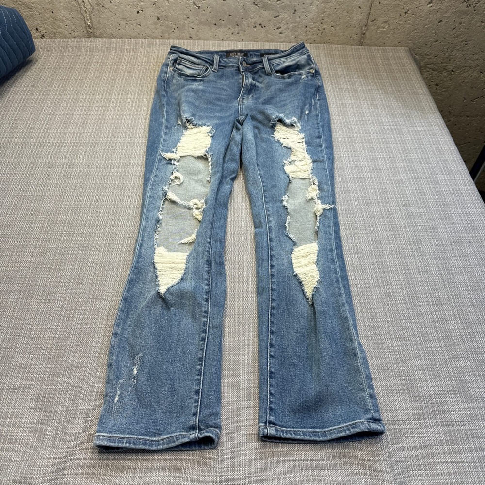 Judy Blue Straight Fit Distressed Jeans size 11 / 30 Slight Flare High Rise